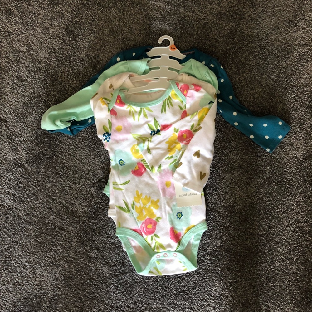 Cloud Island Long Sleeve Onsies 6-9 (4 pack)